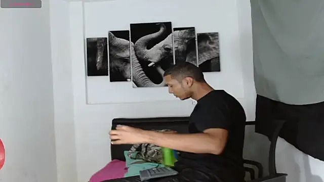 Snapshot of chrisramosv chatting on 03/21/26, 10:46 chrisramosv online show from 03/21/26, 10:46