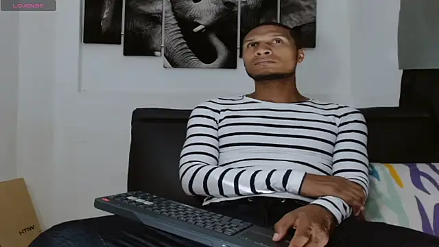 Snapshot of chrisramosv chatting on 03/24/26, 10:59 chrisramosv online show from 03/24/26, 10:59