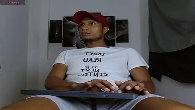 Snapshot of chrisramosv chatting on 03/27/26, 11:04 chrisramosv online show from 03/27/26, 11:04