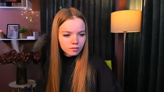 Snapshot of maddy_moah chatting on 04/15/26, 05:14 maddy moah online show from 04/15/26, 05:14