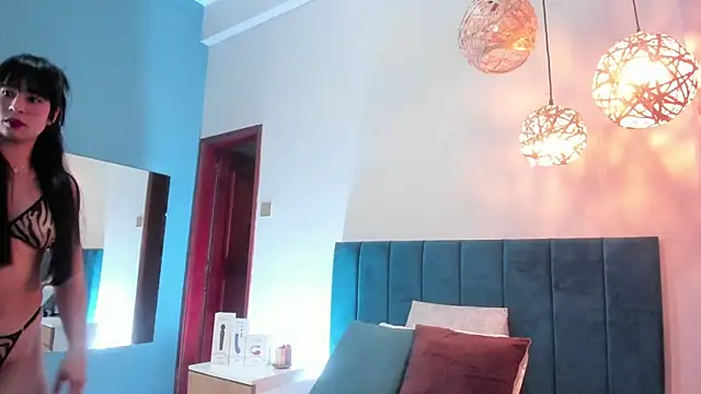 SabrinaWarren  online show from 05/27/26, 12:40