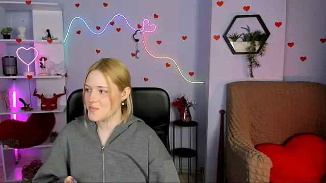 trixy melison online show from 04/08/26, 12:16