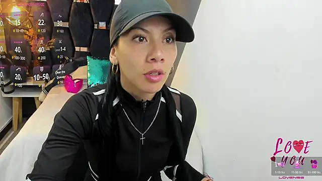 Abril Fox   online show from 04/10/26, 09:19