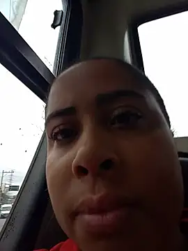gatinha20257 online show from 05/19/26, 03:07