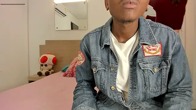 Ebony N Blonde online show from 04/08/26, 08:09