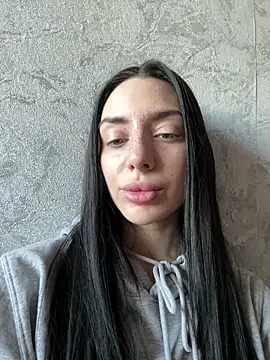 Snapshot of MishellKins chatting on 03/21/26, 01:48 MishellKins online show from 03/21/26, 01:48