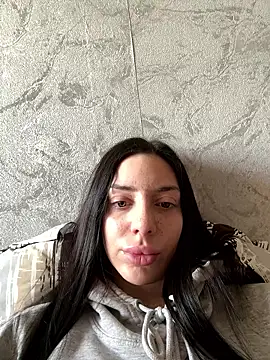 Snapshot of MishellKins chatting on 03/27/26, 09:21 MishellKins online show from 03/27/26, 09:21