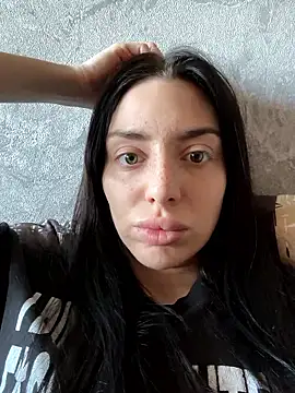 Snapshot of MishellKins chatting on 03/29/26, 01:00 MishellKins online show from 03/29/26, 01:00