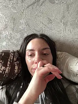 Snapshot of MishellKins chatting on 04/01/26, 10:16 MishellKins online show from 04/01/26, 10:16