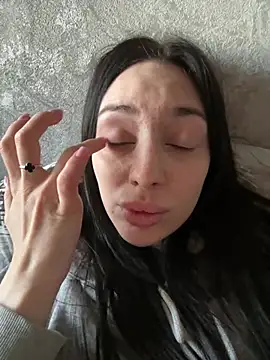 Snapshot of MishellKins chatting on 04/01/26, 02:47 MishellKins online show from 04/01/26, 02:47