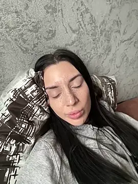 Snapshot of MishellKins chatting on 04/09/26, 10:42 MishellKins online show from 04/09/26, 10:42