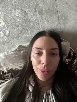 Snapshot of MishellKins chatting on 04/10/26, 11:59 MishellKins online show from 04/10/26, 11:59