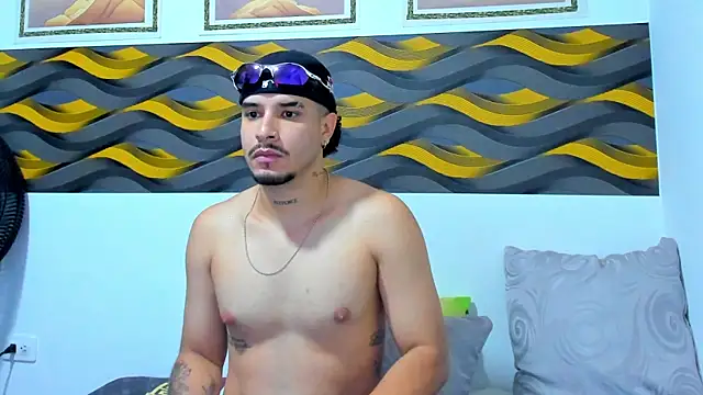 Leon Hotx online show from 03/25/26, 07:20