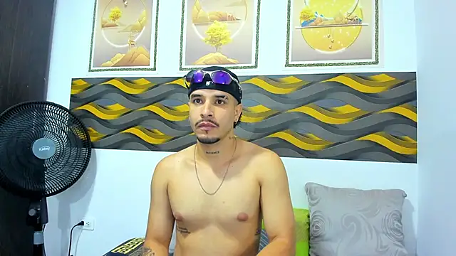 Leon Hotx online show from 03/30/26, 07:15