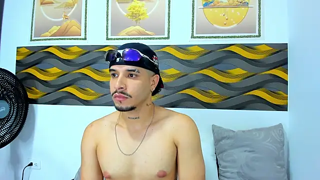 Leon Hotx online show from 04/09/26, 07:19