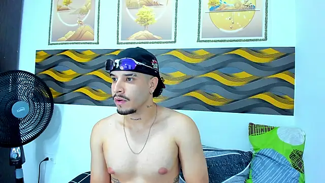 Leon Hotx online show from 04/15/26, 02:29