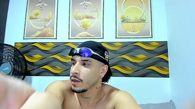 Leon Hotx online show from 05/12/26, 07:22