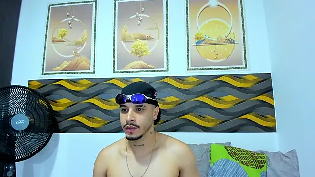 Leon Hotx online show from 05/16/26, 07:23