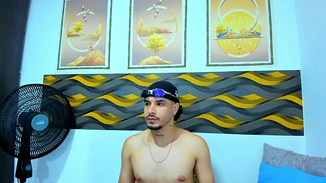 Leon Hotx online show from 05/19/26, 07:20