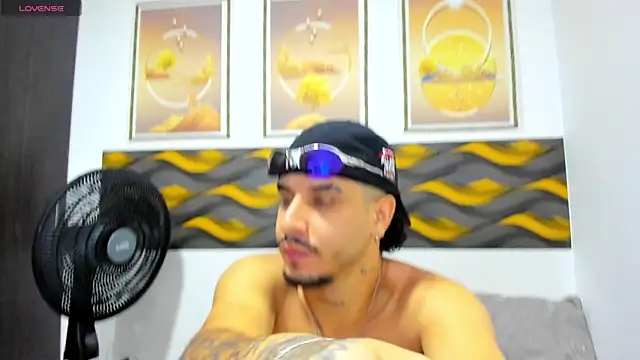 Leon Hotx online show from 05/30/26, 07:11