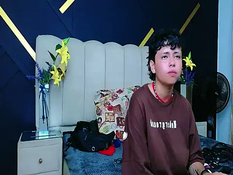 NikiEvanz online show from 03/30/26, 02:23