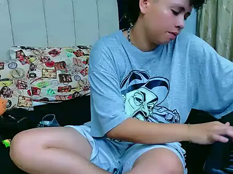 NikiEvanz online show from 04/14/26, 05:24