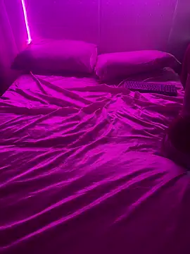 Snapshot of Shynesse21 chatting on 04/06/26, 03:46 Shynesse21 online show from 04/06/26, 03:46