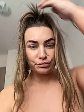 SweetCurvess online show from 04/01/26, 03:20