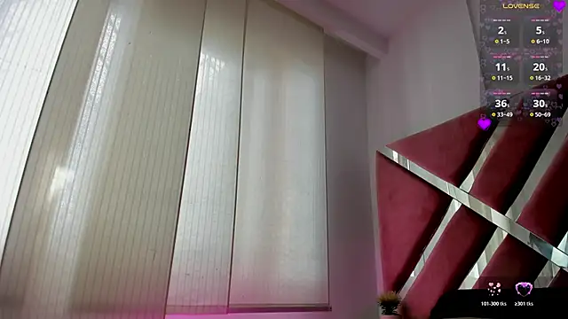 Zoe Evaanss  online show from 04/02/26, 07:33