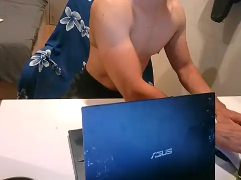 ZhangQing95 online show from 03/22/26, 04:21