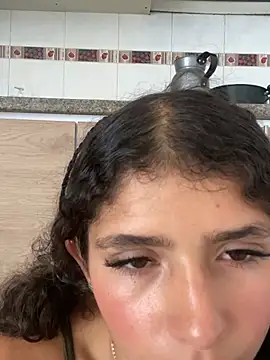 Snapshot of LINDA_EF chatting on 04/10/26, 01:16 LINDA EF online show from 04/10/26, 01:16