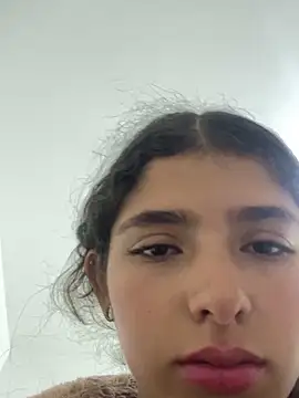 Snapshot of LINDA_EF chatting on 04/13/26, 12:43 LINDA EF online show from 04/13/26, 12:43