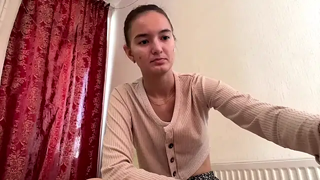 ReathaKiss online show from 07/04/26, 07:36
