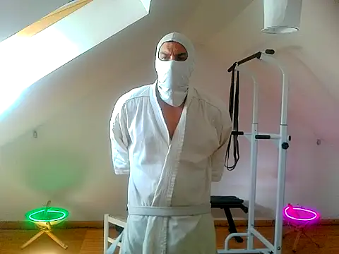 NinjaLaser online show from 04/09/26, 11:15