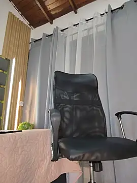 Oliver bigblack cock online show from 05/25/26, 07:09