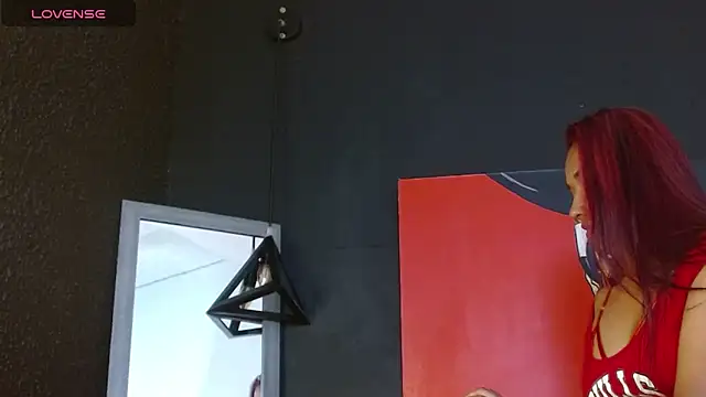 Snapshot of Cafeziitha1126 chatting on 03/13/26, 12:01 Cafeziitha1126 online show from 03/13/26, 12:01