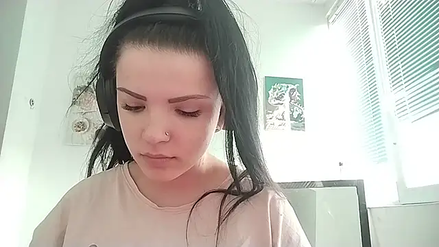 Kateqte online show from 03/25/26, 01:17