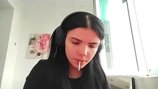 Kateqte online show from 04/20/26, 11:24