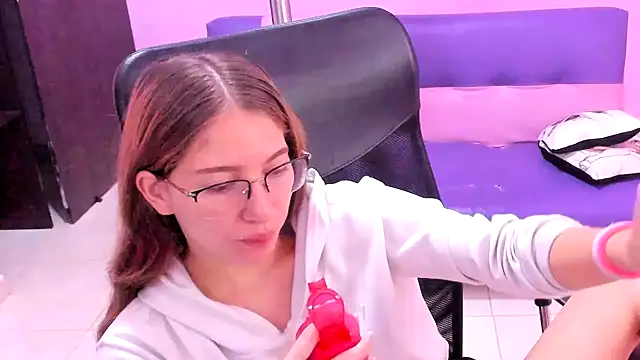 Snapshot of blondie_dity_squirt chatting on 04/08/26, 11:54 blondie dity squirt online show from 04/08/26, 11:54