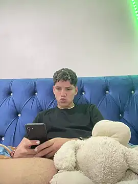 Theus26  online show from 04/04/26, 08:28