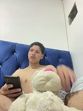 Theus26  online show from 04/11/26, 01:32