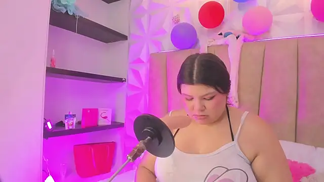 Amelie Fabulous  online show from 05/11/26, 07:44