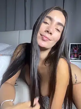 Snapshot of Evacrox chatting on 04/15/26, 07:58 Evacrox online show from 04/15/26, 07:58