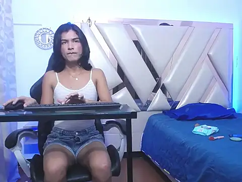 Snapshot of Madisson_jones chatting on 03/17/26, 11:46 Madisson jones online show from 03/17/26, 11:46