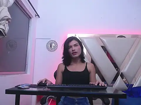 Snapshot of Madisson_jones chatting on 03/20/26, 11:48 Madisson jones online show from 03/20/26, 11:48