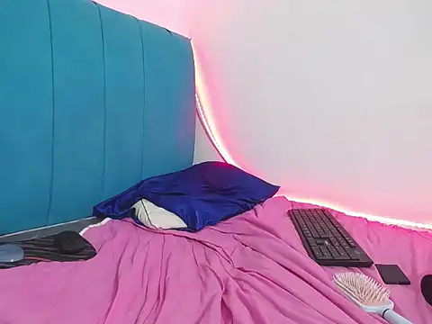 Snapshot of Madisson_jones chatting on 04/15/26, 07:58 Madisson jones online show from 04/15/26, 07:58