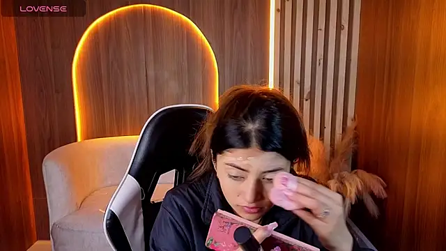 Lia queen tx online show from 05/26/26, 03:35