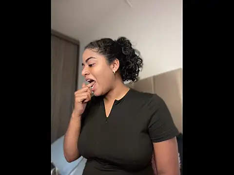 karlymonroe online show from 06/16/26, 10:01