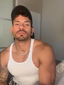 Snapshot of daniels-maison chatting on 03/31/26, 01:11 daniels-maison online show from 03/31/26, 01:11