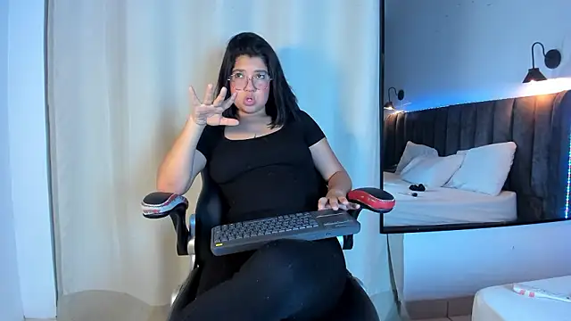 selena  smith1 online show from 03/16/26, 03:23